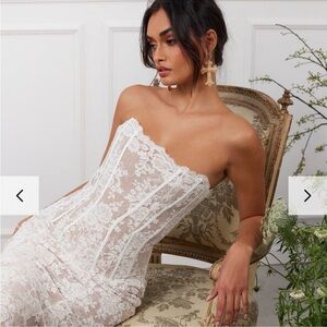 V. Chapman capulet midi dress in white chantilly lace